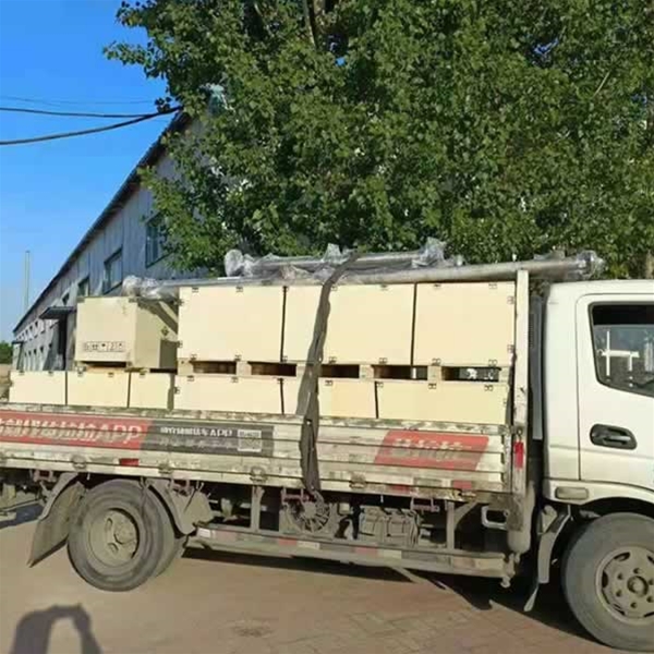 醫藥攪拌（bàn）裝置裝（zhuāng）車發貨