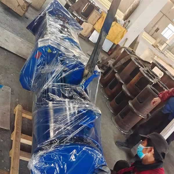 側入式攪拌（bàn）器裝車發貨